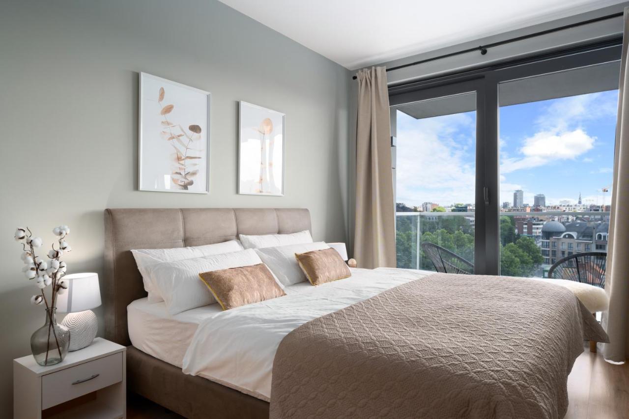 Shs Homes-Luxe Highrise, 2 Bedrooms, Kitchen, Free Parking, Stunning View, Large Tarrasse, Workspace Hasselt Luaran gambar
