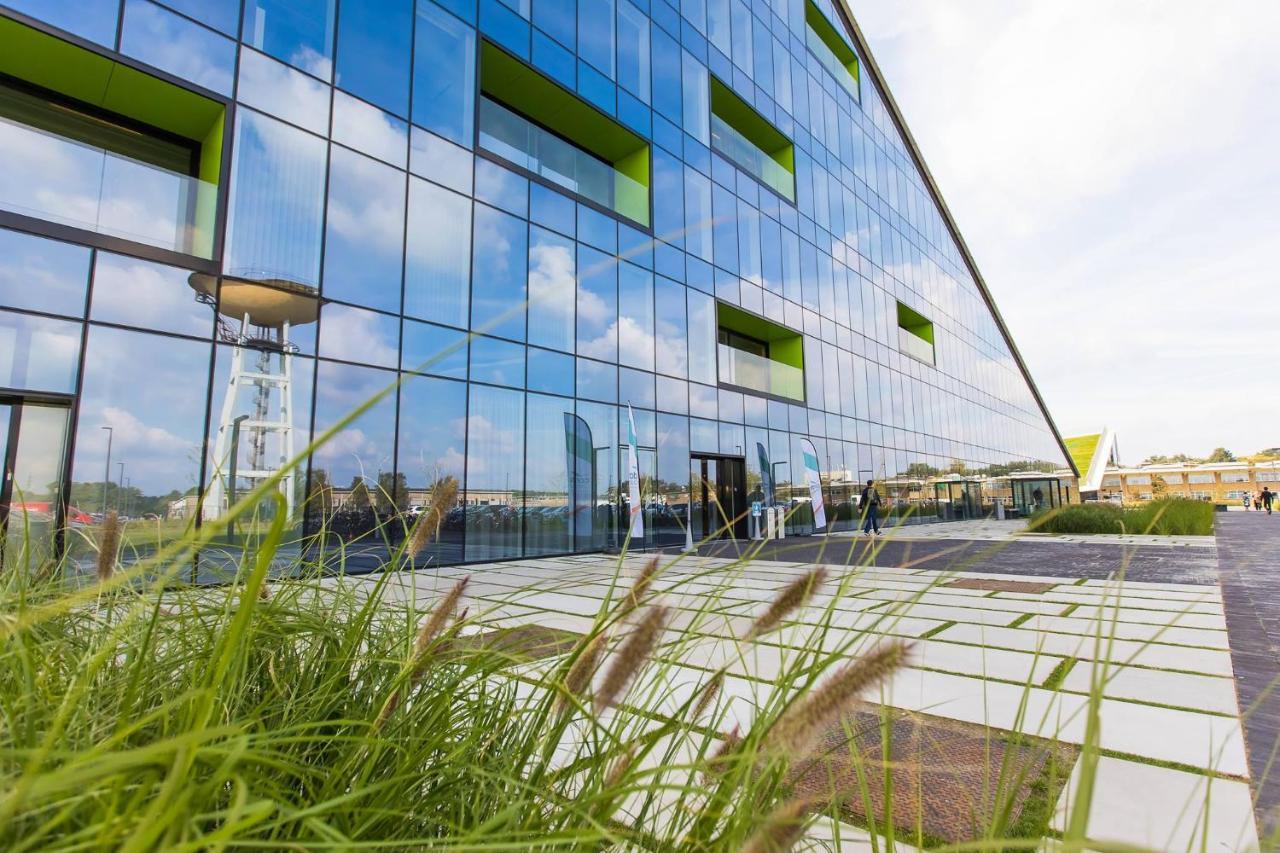 Shs Homes-Luxe Highrise, 2 Bedrooms, Kitchen, Free Parking, Stunning View, Large Tarrasse, Workspace Hasselt Luaran gambar