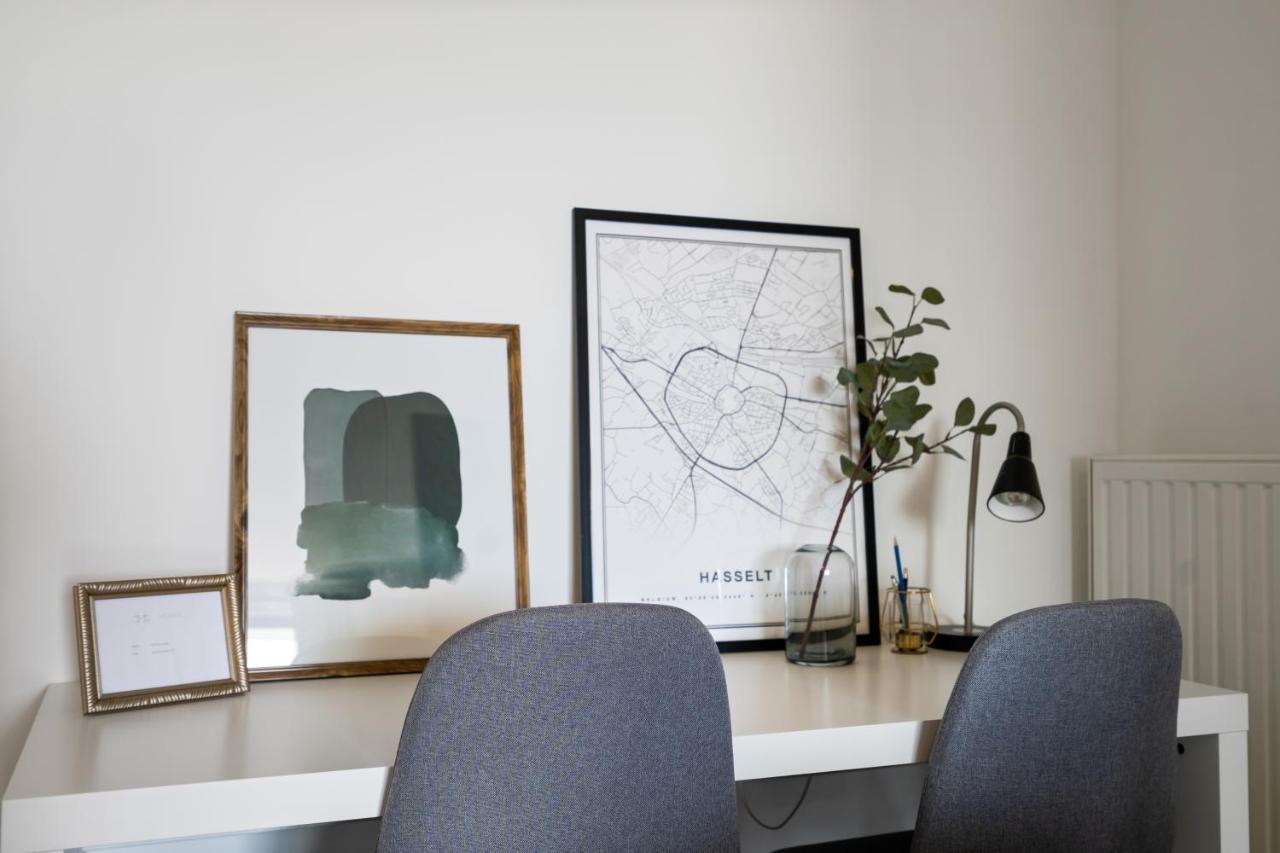 Shs Homes-Luxe Highrise, 2 Bedrooms, Kitchen, Free Parking, Stunning View, Large Tarrasse, Workspace Hasselt Luaran gambar